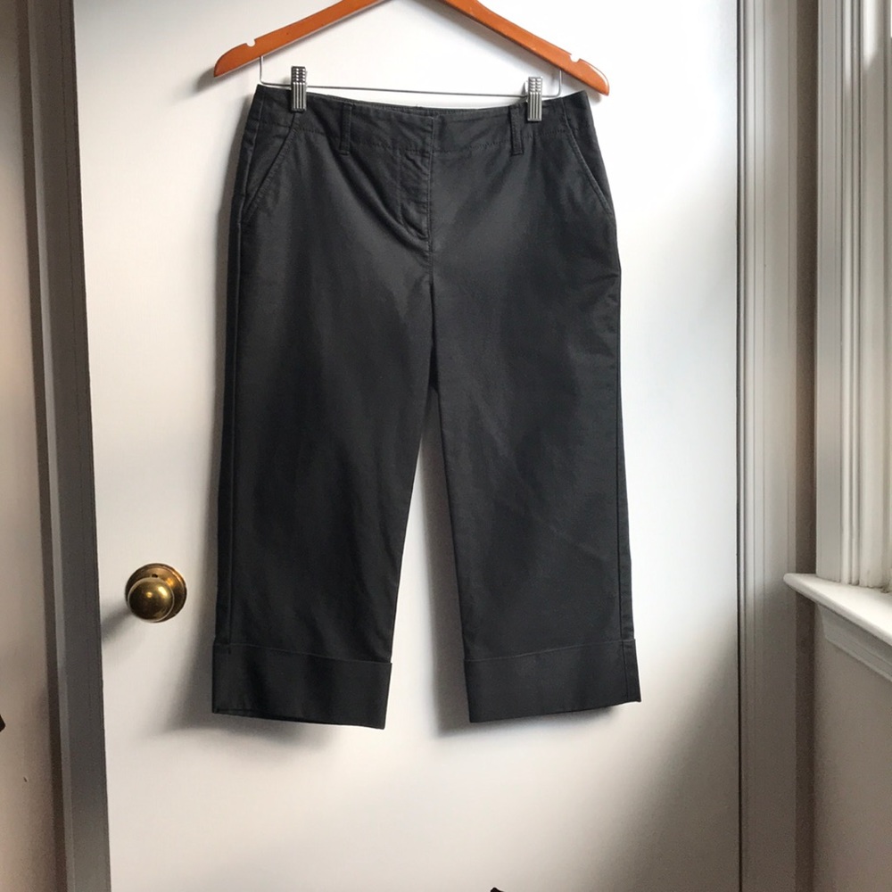 Ann Taylor Capris Cropped Pants Cuffed Hem Black size 6P